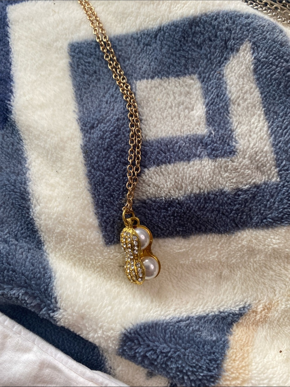 Gold plated peanut pearlPendant Necklace - Elegant Women's Jewelry